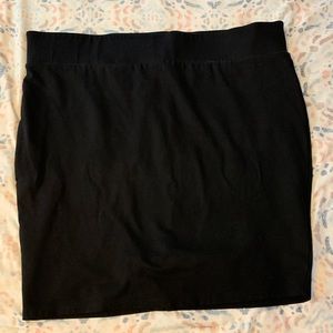 BLACK PREMIUM PONTE PENCIL SKIRT